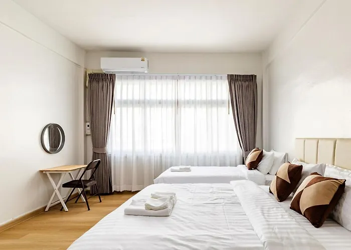 Cozy 5-story House, 2 Mins Walk Bts, Bkk