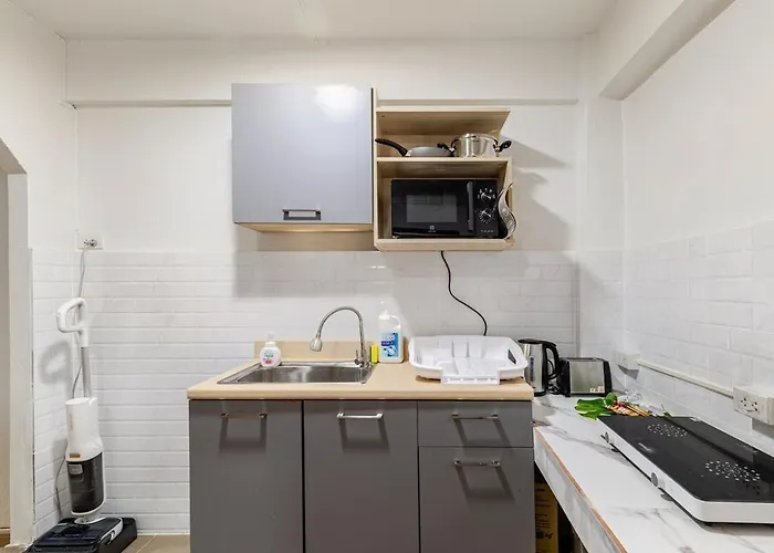 Cozy 5-story House, 2 Mins Walk Bts, Bkk Bangkok