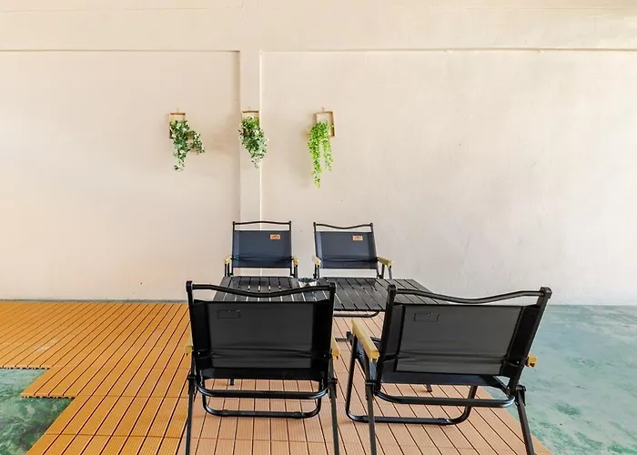Vakantiehuis Cozy 5-story House, 2 Mins Walk Bts, Bkk *