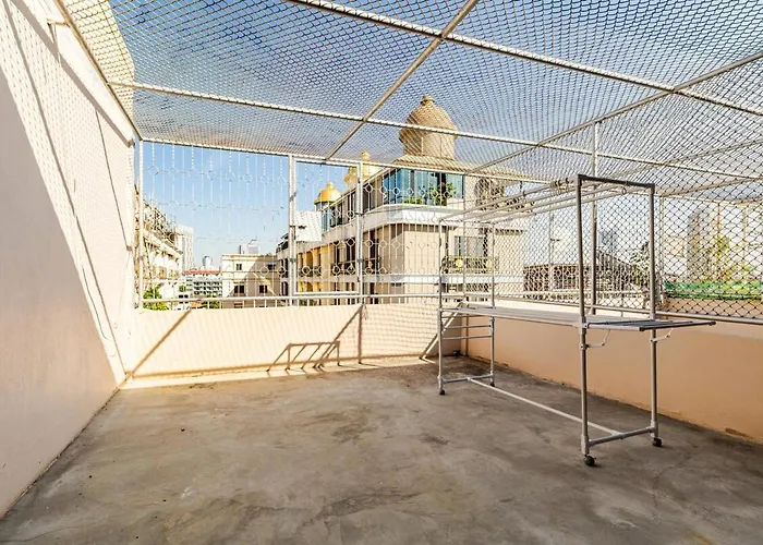 Cozy 5-story House, 2 Mins Walk Bts, Bkk Vakantiehuis Bangkok
