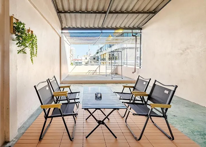 Cozy 5-story House, 2 Mins Walk Bts, Bkk Vakantiehuis *